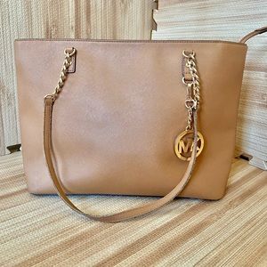 *SOLD**Michael Kors Jet Set East West Chain Tote - #38S6XTCT3L-